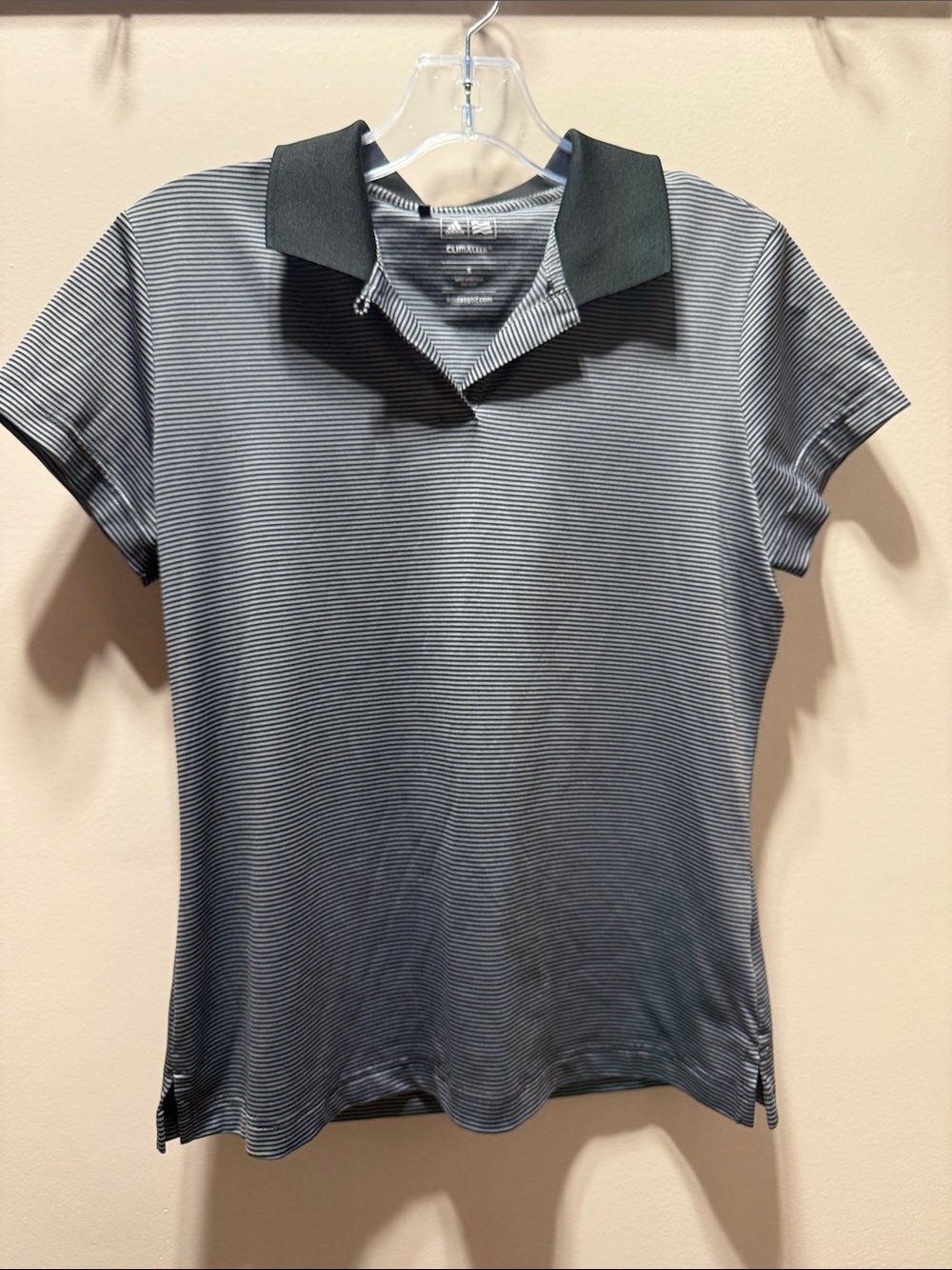 Striped Short Sleeve Golf Top in Black & Gray